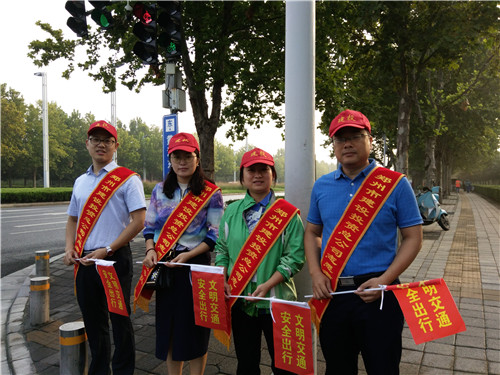 韦德·官方端入口积极开展“文明交通”义务劝导活动
