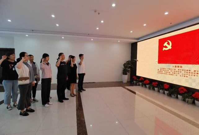 1663296029182368.png 图片3.png