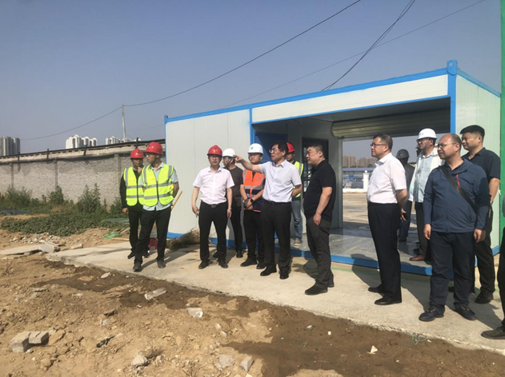韦德·官方端入口党委书记、董事长汪洋到侯寨新镇区安置区调研项目建设工作