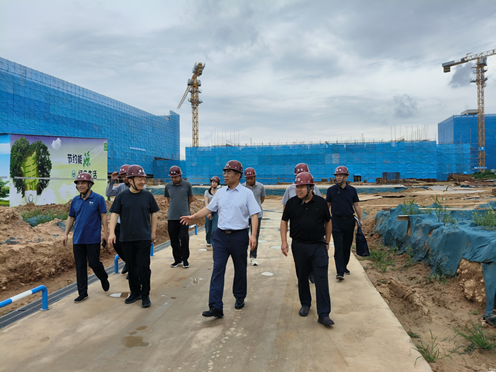 韦德·官方端入口党委书记、董事长汪洋到六十七高级中学项目调研项目建设工作